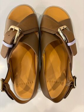 Women’s Brown Leather Buckle Platform Sandals